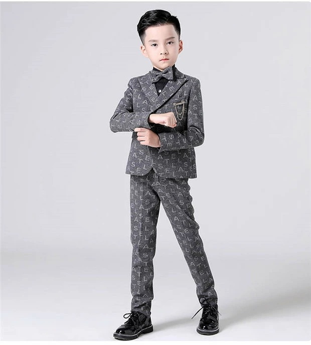 予約受付中花柄 子供スーツ 3点セット フォーマルウエア 男の子 スーツ グレー ピアノ演奏会 発表会 入学式 入園式 フォーマル スーツ キッズ こどもスーツ 子供服フォーマルスーツ キッズスーツ 予約受付中花柄 子供スーツ 3点セット フォーマルウエア 男の子 スーツ グレー ピアノ演奏会 発表会 入学式 入園式 フォーマル スーツ キッズ こどもスーツ 子供服フォーマルスーツ キッズスーツ