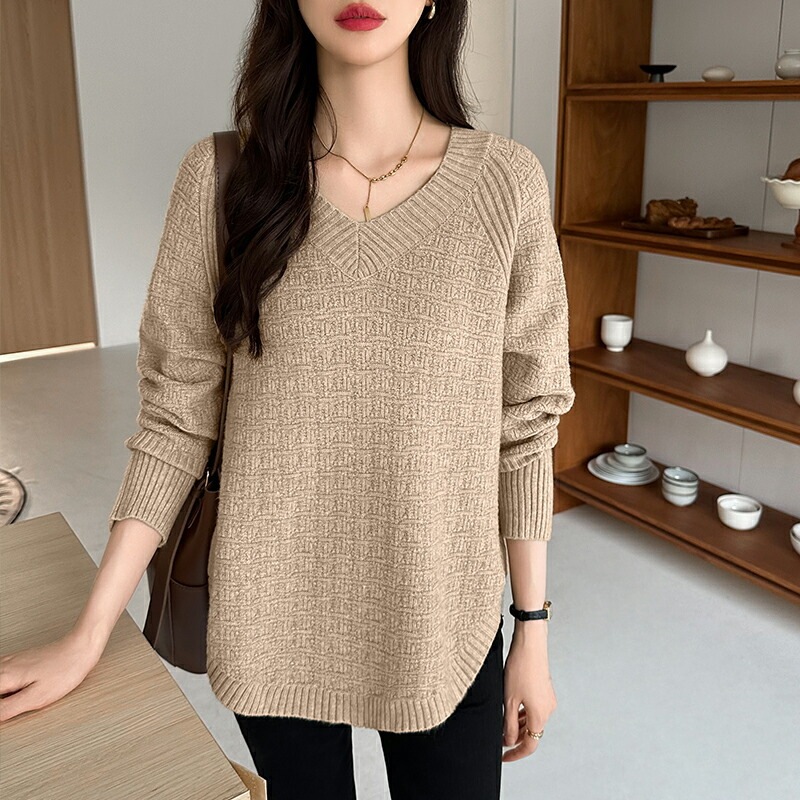 10/30！クーポンで3,730円 ニット セーター vネック レディース ロング 長袖 トップス ラウンドヘム サイドスリット バルーンシルエット ボリューム袖 大きいサイズ オーバーサイズ 体型カ