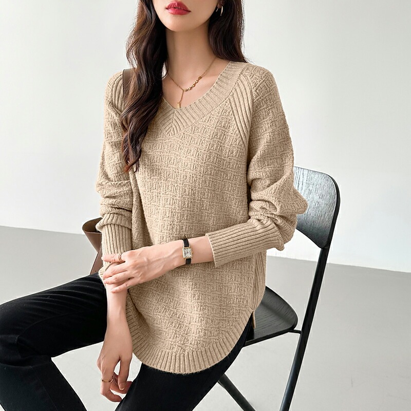 10/30！クーポンで3,730円 ニット セーター vネック レディース ロング 長袖 トップス ラウンドヘム サイドスリット バルーンシルエット ボリューム袖 大きいサイズ オーバーサイズ 体型カ