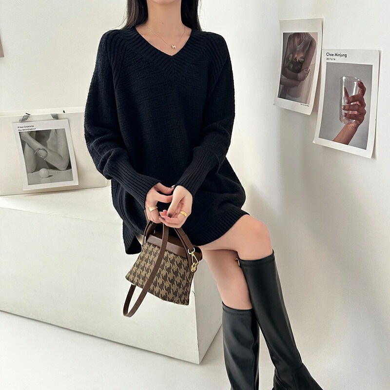 10/30！クーポンで3,730円 ニット セーター vネック レディース ロング 長袖 トップス ラウンドヘム サイドスリット バルーンシルエット ボリューム袖 大きいサイズ オーバーサイズ 体型カ