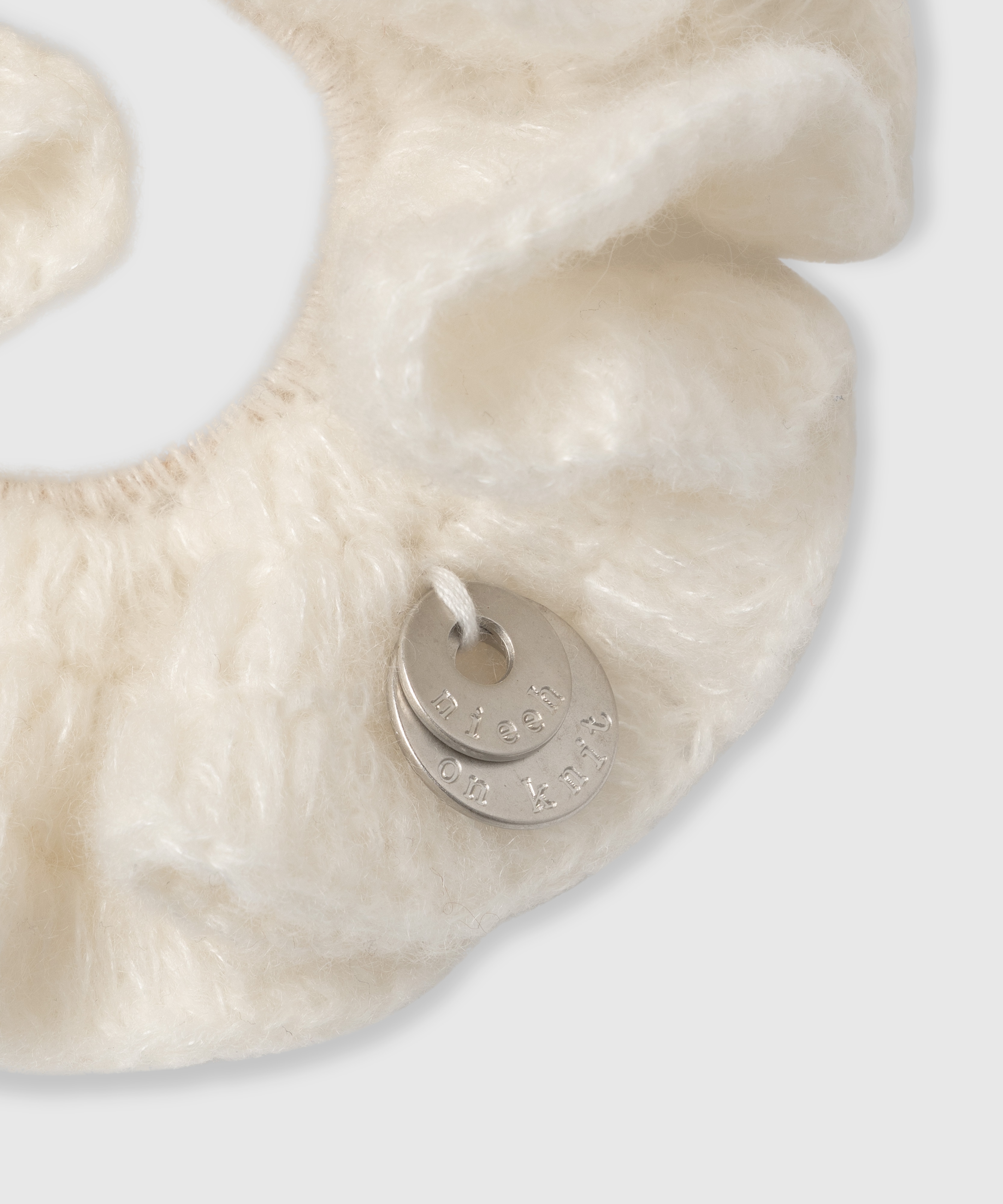 NIEEH 24SS CASHMERE BOUQUET SCRUNCHIE NIEEH 24SS CASHMERE BOUQUET SCRUNCHIE