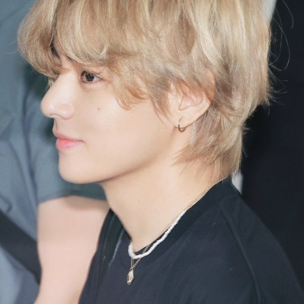 BTS テテ テヒョン V 着用 clove. Qoo10] [BTS V(テテ)着用] [clove