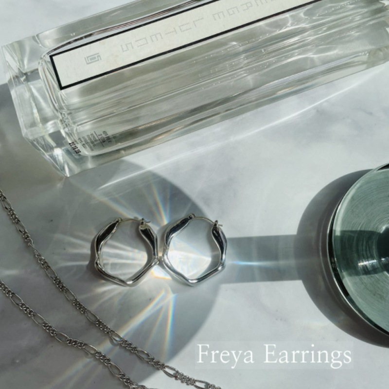 【just LoveR.】Freya Earrings〜ピアス★BTS SUGAさん着用 just LoveR.】Freya Earrings〜ピアス☆BTS SUGAさん着用 (just