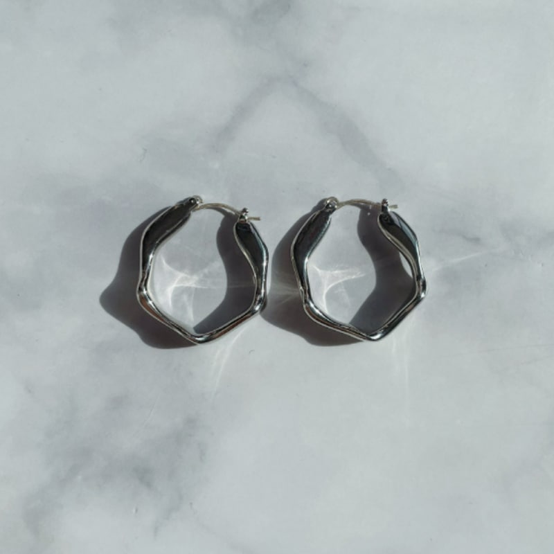 ★BTS SUGA着用★【justLoveR】★Freya Earring.s★ justLoveR] Freya Earrings BTS SUGA (ユンギ) 着用 KSTARスタイル