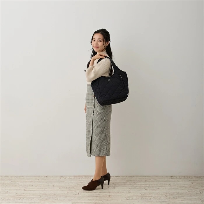 ルートート トートバッグ ROOTOTE 1331 通販 トートバック レディース 通勤 通学 軽量 軽い 撥水 自立 仕切り 肩掛け ナイロン キルティング おしゃれ 可愛い ROUND Paroo
