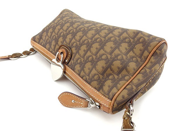 ディオール Dior ショルダーバッグ ワンショルダー レディース ハートカデナモチーフ トロッター ブラウン×ベージュ×シルバー PVC×レザー 人気 セール 【中古】 T812 . ディオール Dior ショルダーバッグ ワンショルダー レディース ハートカデナモチーフ トロッター ブラウン×ベージュ×シルバー PVC×レザー 人気 セール 【中古】 T812 .