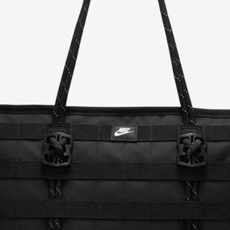 ナイキ スポーツウェア RPM トートバッグ 黒 26L FJ0439-010 ナイキ スポーツウェア RPM トートバッグ 黒 26L FJ0439-010
