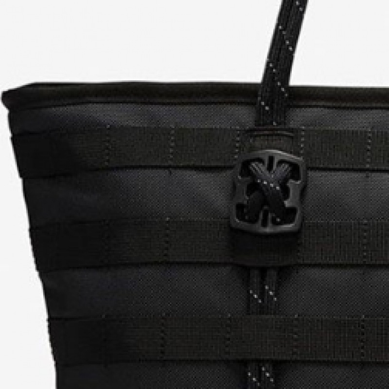 ナイキ スポーツウェア RPM トートバッグ 黒 26L FJ0439-010 ナイキ スポーツウェア RPM トートバッグ 黒 26L FJ0439-010