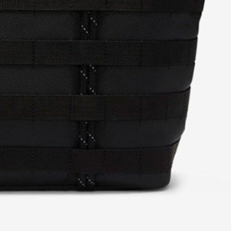 ナイキ スポーツウェア RPM トートバッグ 黒 26L FJ0439-010 ナイキ スポーツウェア RPM トートバッグ 黒 26L FJ0439-010