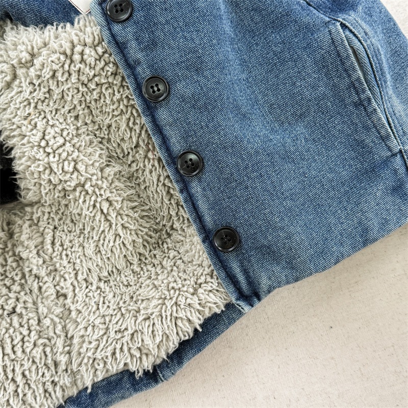 2024冬服子供服韓国版ベルベットデニムセット女の子男の子ジーンズ馬甲2セット5739 2024冬服子供服韓国版ベルベットデニムセット女の子男の子ジーンズ馬甲2セット5739