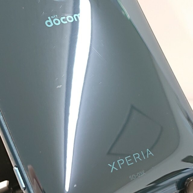 Xperia XZ2 SO-03K ドコモ ディープグリーン 送料無料 本体 c13088 【中古】
