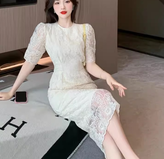 レディース ドレス ワンピース パーティー 膝下 ミモレ 半袖 パフスリーブ ラウンドネック Aライン レース ウエストマーク ファスナー バックスリット 可愛い きれいめ 大人可愛い 上品 おしゃれ レディース ドレス ワンピース パーティー 膝下 ミモレ 半袖 パフスリーブ ラウンドネック Aライン レース ウエストマーク ファスナー バックスリット 可愛い きれいめ 大人可愛い 上品 おしゃれ