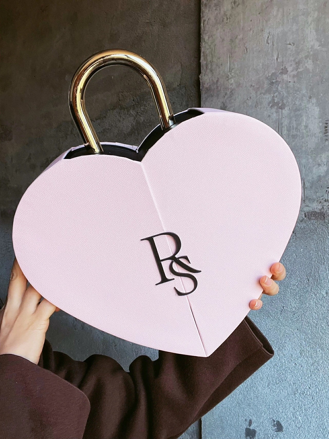 お安く提供ハート型バラ花束 45本/30本 ソープフラワー バラ花束 造花 フラワー 枯れない花 ローズ花束 女性 彼女 プレゼント人気 誕生祝 記念日 バレンタイン 結婚祝い 卒業 約33*30*1 お安く提供ハート型バラ花束 45本/30本 ソープフラワー バラ花束 造花 フラワー 枯れない花 ローズ花束 女性 彼女 プレゼント人気 誕生祝 記念日 バレンタイン 結婚祝い 卒業 約33*30*1