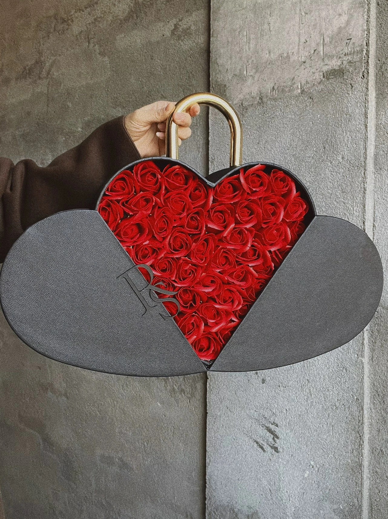 お安く提供ハート型バラ花束 45本/30本 ソープフラワー バラ花束 造花 フラワー 枯れない花 ローズ花束 女性 彼女 プレゼント人気 誕生祝 記念日 バレンタイン 結婚祝い 卒業 約33*30*1 お安く提供ハート型バラ花束 45本/30本 ソープフラワー バラ花束 造花 フラワー 枯れない花 ローズ花束 女性 彼女 プレゼント人気 誕生祝 記念日 バレンタイン 結婚祝い 卒業 約33*30*1