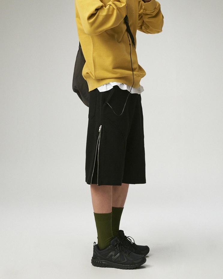 【Crazy Car Wash Crew】23SS★ WASH TIME HALF SWEATPANTS Crazy Car Wash Crew] SIDE ZIPPER LINE SWEATPANTS ショート