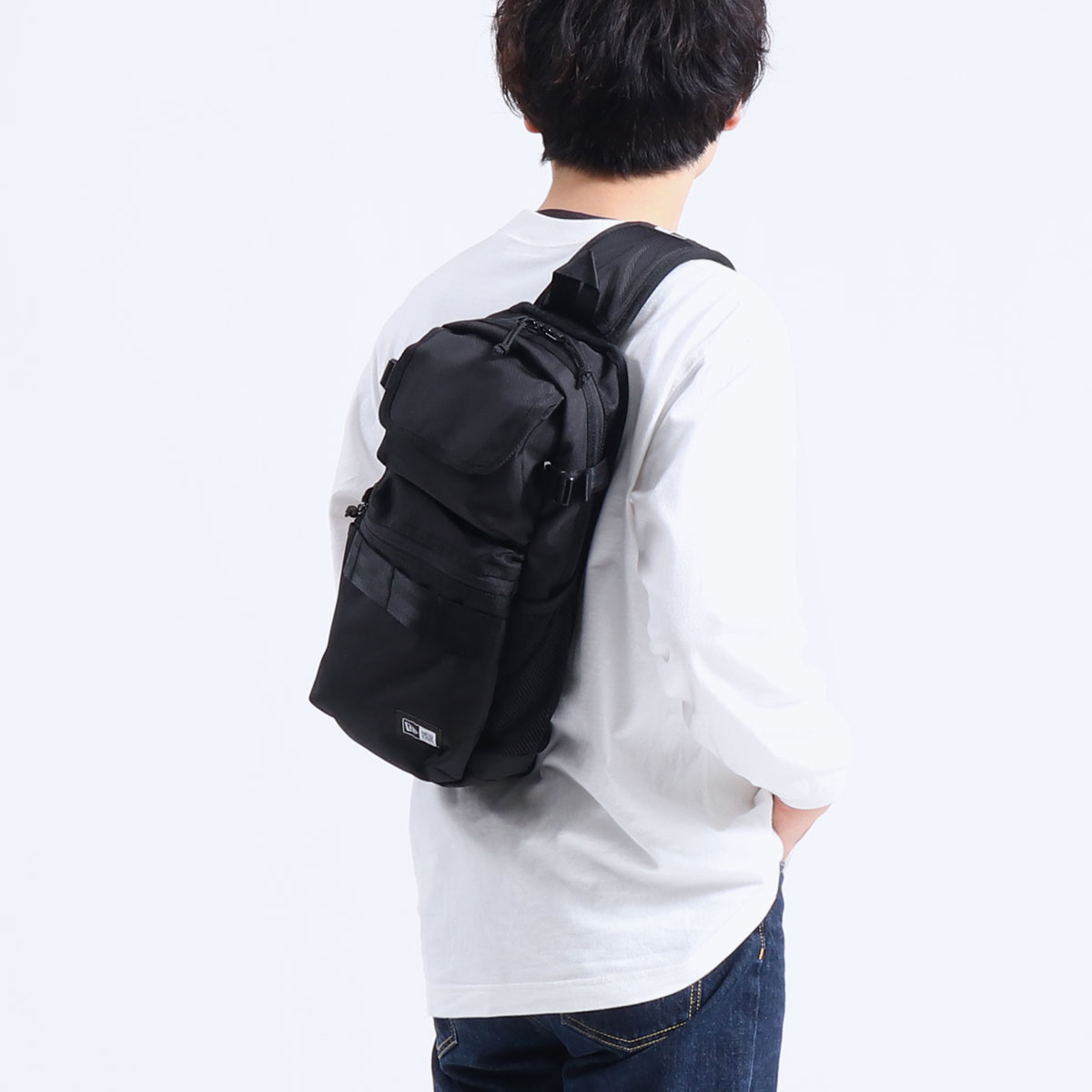 正規取扱店 メンズ レディース ブランド 大きめ 軽量 軽い 海外旅行 キャンプ 縦型 斜めがけバッグ ワンショルダー カジュアル アウトドア スポーツ A5 スリングボディバッグ 12L