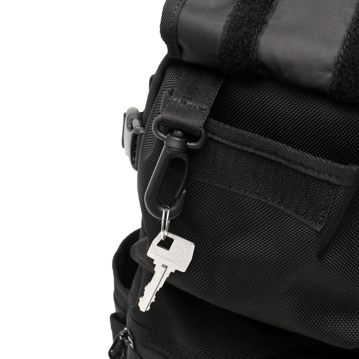 正規取扱店 メンズ レディース ブランド 大きめ 軽量 軽い 海外旅行 キャンプ 縦型 斜めがけバッグ ワンショルダー カジュアル アウトドア スポーツ A5 スリングボディバッグ 12L