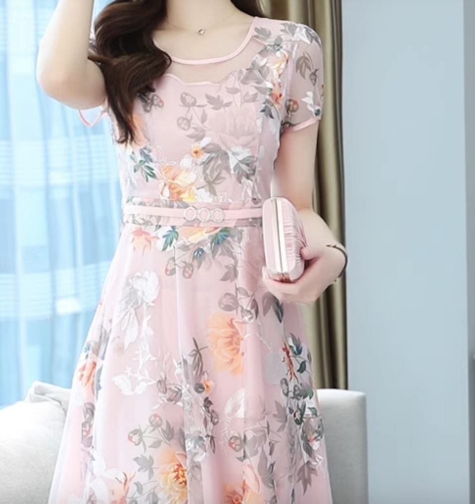 ワンピース フレアワンピース ショート丈 かわいい 大人可愛い きれいめ シンプル カジュアル 大人 上品 おしゃれ お洒落 大人女子 こなれ感 個性的 主役級 存在感 美容師