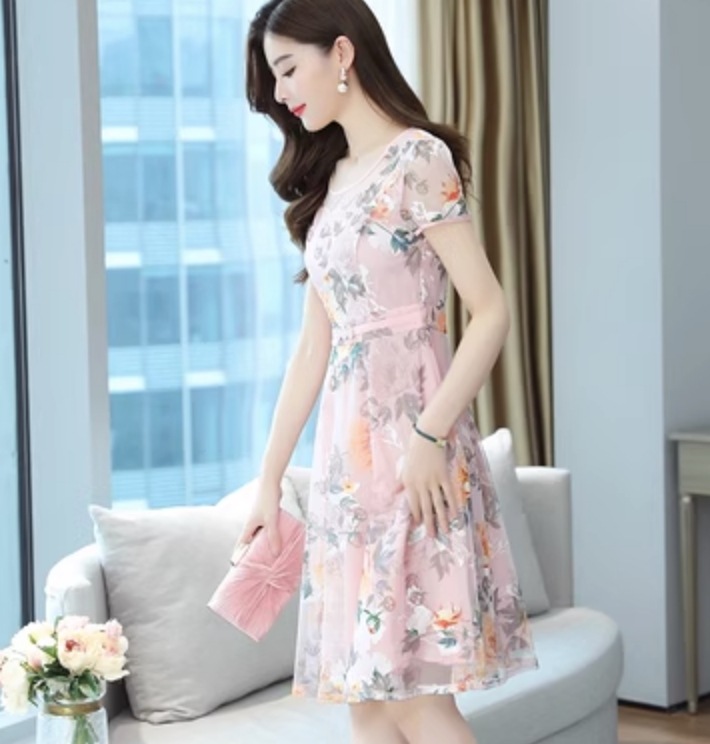 ワンピース フレアワンピース ショート丈 かわいい 大人可愛い きれいめ シンプル カジュアル 大人 上品 おしゃれ お洒落 大人女子 こなれ感 個性的 主役級 存在感 美容師