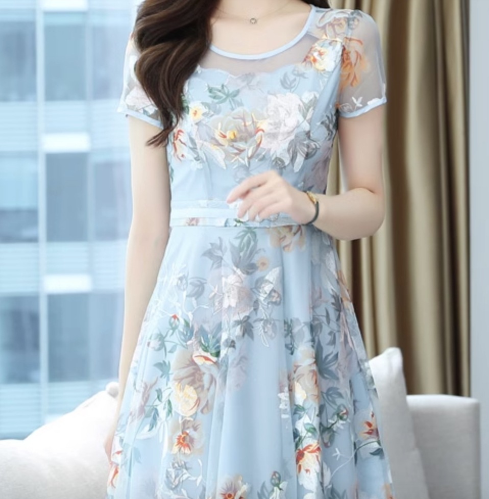 ワンピース フレアワンピース ショート丈 かわいい 大人可愛い きれいめ シンプル カジュアル 大人 上品 おしゃれ お洒落 大人女子 こなれ感 個性的 主役級 存在感 美容師