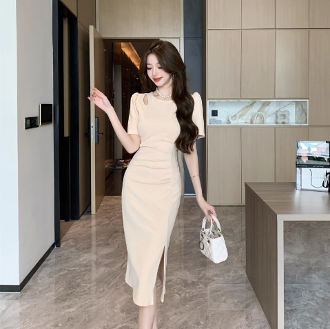 ワンピース 膝丈 ひざ丈 膝下 ミモレ ミモレ丈 袖あり 半袖 パフスリーブ Uネック ラウンドネック スリム タイト 細身 ストレート スリット サイドスリット きれいめ シンプル 大人 上品