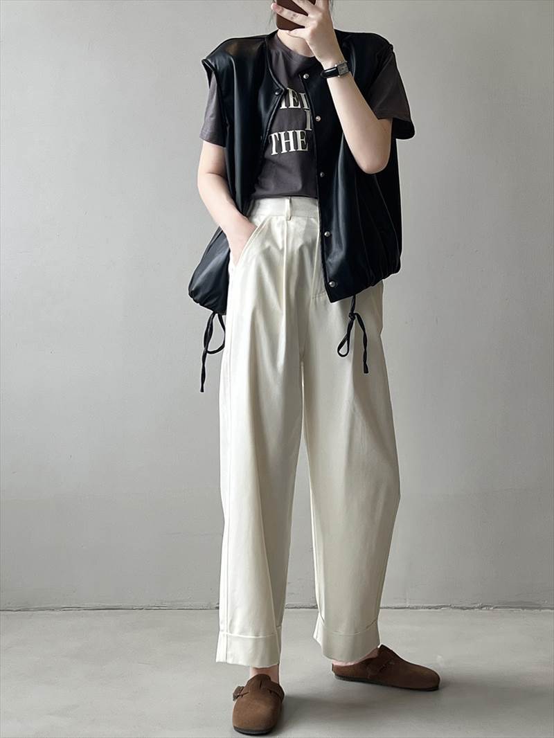 アウター レディース フェイクレザーベスト ノースリーブ 前開き ボタン ポケット クルーネック ラウンドネック ドロストデザイン ドローストリング PU ルーズ 大人可愛い シンプル カジュアル ベ アウター レディース フェイクレザーベスト ノースリーブ 前開き ボタン ポケット クルーネック ラウンドネック ドロストデザイン ドローストリング PU ルーズ 大人可愛い シンプル カジュアル ベ