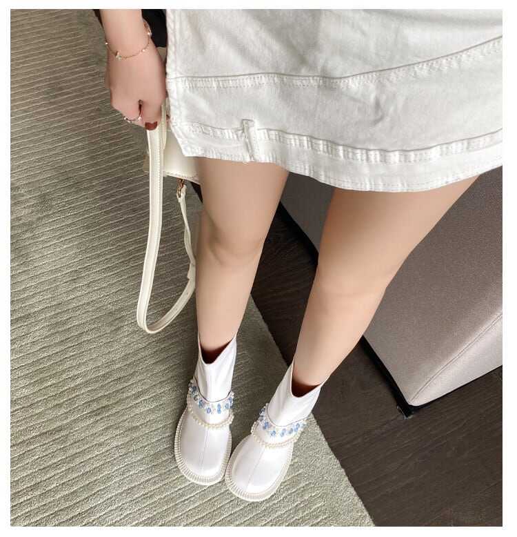 おしゃれ お洒落 人気 安い お得 レディース ショートブーツ 6cmヒール チャンキーヒール 太ヒール バックジップ 牛革 ビジュー 歩きやすい きれいめ 韓国 カジュアル 可愛い おしゃれ お洒落 人気 安い お得 レディース ショートブーツ 6cmヒール チャンキーヒール 太ヒール バックジップ 牛革 ビジュー 歩きやすい きれいめ 韓国 カジュアル 可愛い