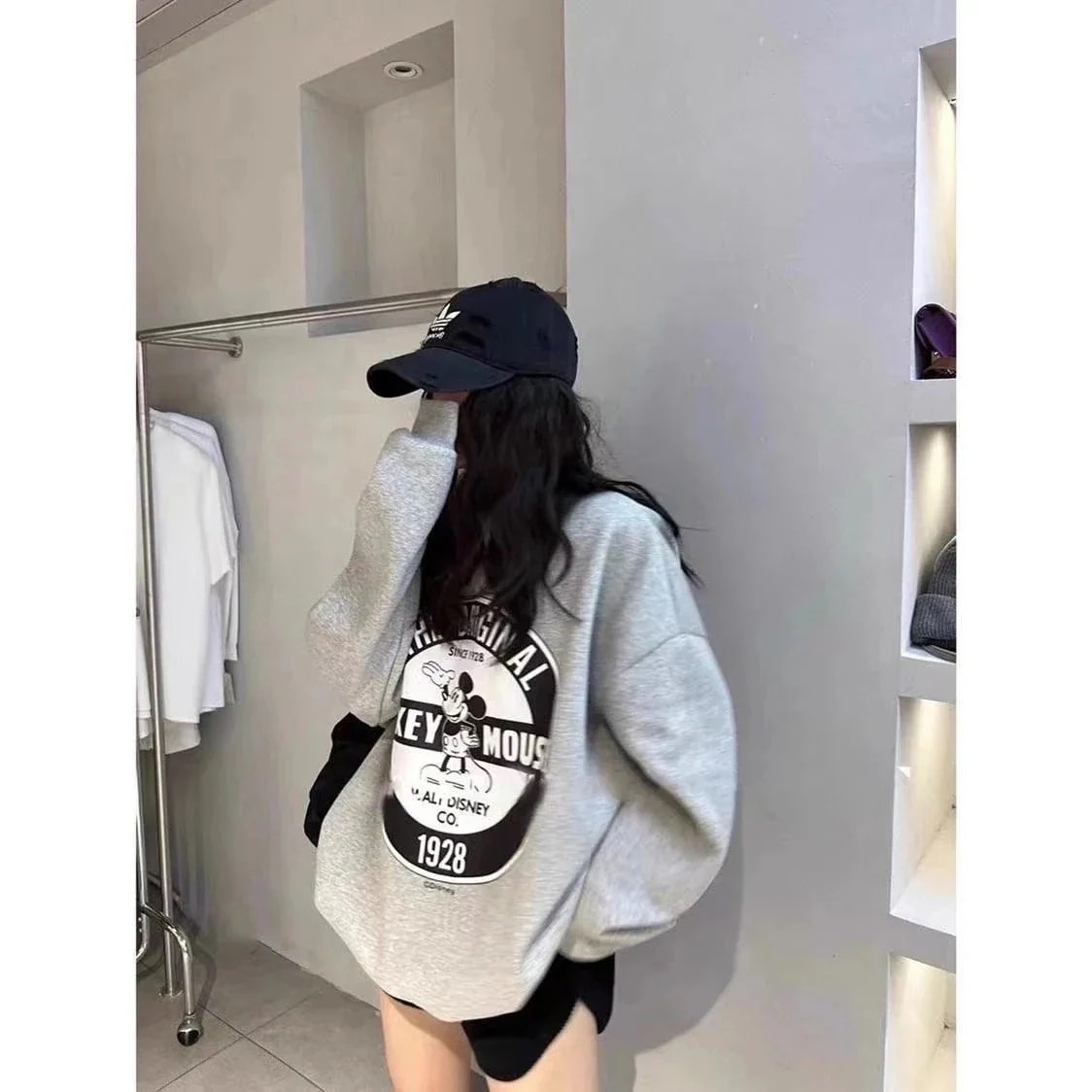 【2個買うと1個無料】トレーナー レディース ディズニーミッキー パーカー スウェット 長袖 カジュアル ルームウェア 秋冬 プルオーバー トップス 韓 ファッション 大きいサイズ 福袋