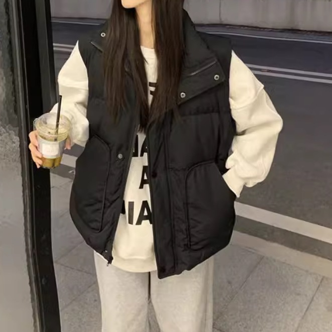 ダウンベスト レディース ジャケット ベスト ダウン アウター 上着 羽織 前開き ダウンジャケット 袖なし ノースリーブ スタンドカラー もこもこ ふわふわ ふっくら ファスナー ポケット かわいい ダウンベスト レディース ジャケット ベスト ダウン アウター 上着 羽織 前開き ダウンジャケット 袖なし ノースリーブ スタンドカラー もこもこ ふわふわ ふっくら ファスナー ポケット かわいい