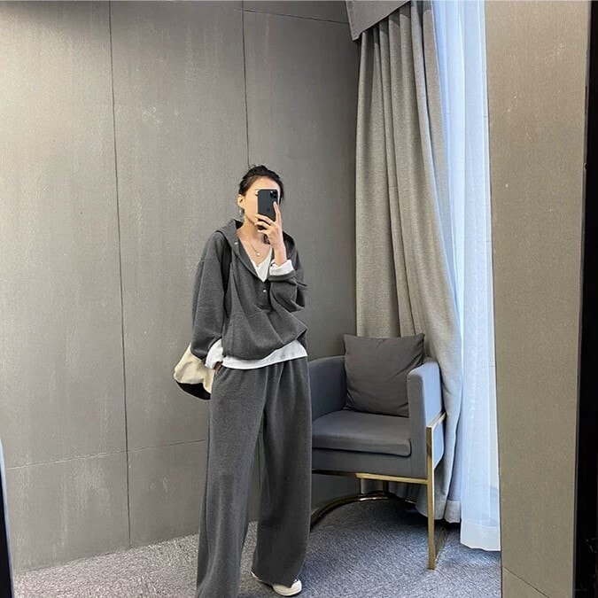 トップス ボトムス セットアップ パーカー トレーナー ワイドパンツ ストレートパンツ 袖あり 長袖 ストレート ワイド Iライン フード付き かわいい 大人可愛い きれいめ シンプル カジュアル