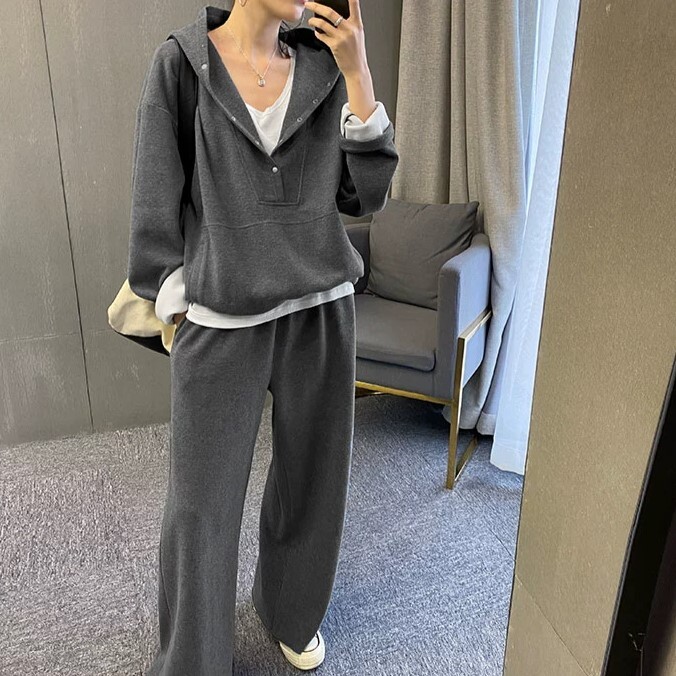 トップス ボトムス セットアップ パーカー トレーナー ワイドパンツ ストレートパンツ 袖あり 長袖 ストレート ワイド Iライン フード付き かわいい 大人可愛い きれいめ シンプル カジュアル