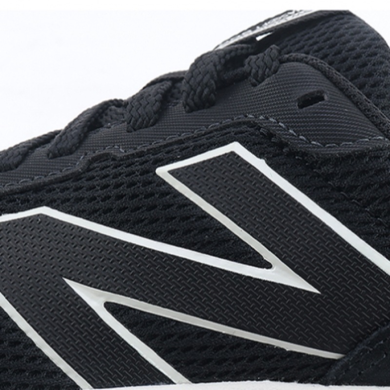 ニューバランスダイナソフト 800 (UA800DB1) _ブラック ニューバランスダイナソフト 800 (UA800DB1) _ブラック