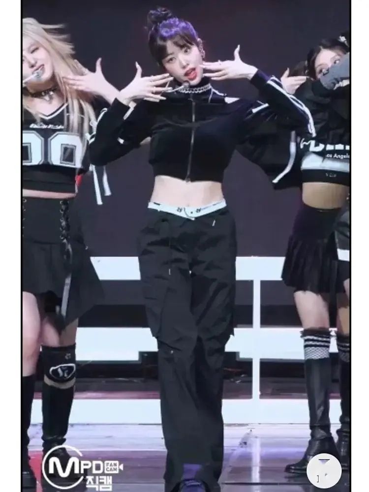 Ive Zhang Yuanying 黒オフショルダー長袖ジャズストリートステージ衣装 Ive Zhang Yuanying 黒オフショルダー長袖ジャズストリートステージ衣装