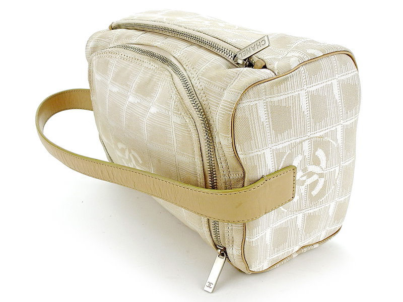 シャネル CHANEL バニティ 化粧ポーチ ハンドバッグ レディース メンズ 可 オールドシャネル ニュートラベルライン ベージュ×シルバー ナイロンジャガード×レザー 人気 良品 【中古】 T40 シャネル CHANEL バニティ 化粧ポーチ ハンドバッグ レディース メンズ 可 オールドシャネル ニュートラベルライン ベージュ×シルバー ナイロンジャガード×レザー 人気 良品 【中古】 T40