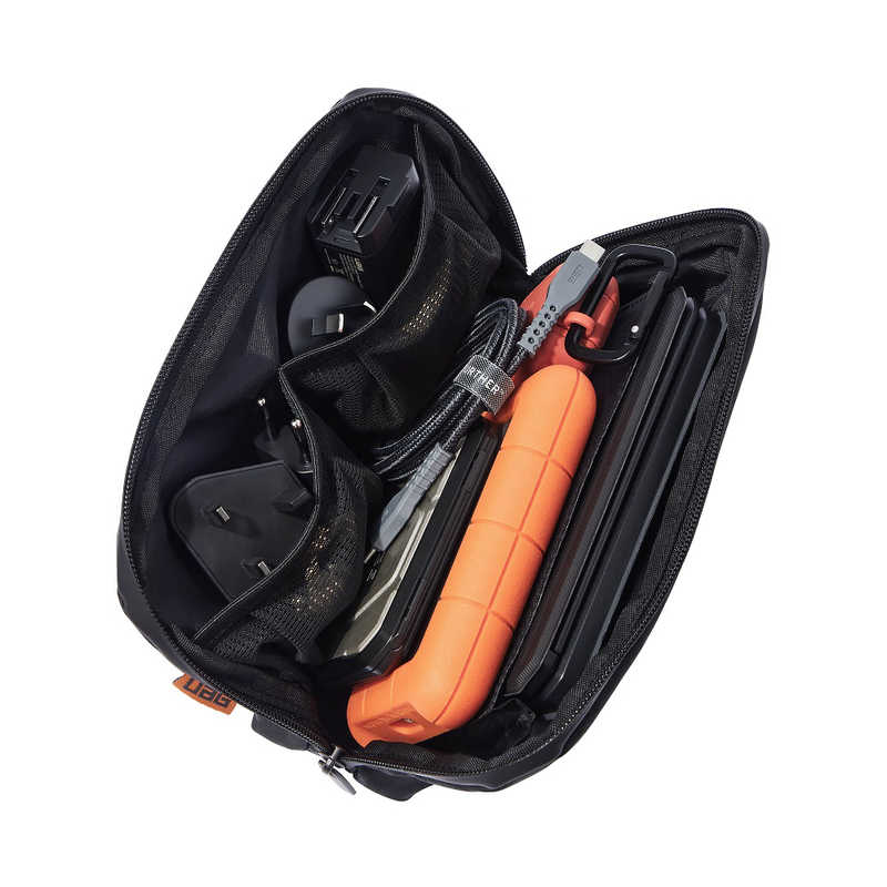 UAG 製 SRGE 3-IN-1 TRAVEL + DESKTOP CHARGER UAG-WTP-01 UAG 製 SRGE 3-IN-1 TRAVEL + DESKTOP CHARGER UAG-WTP-01