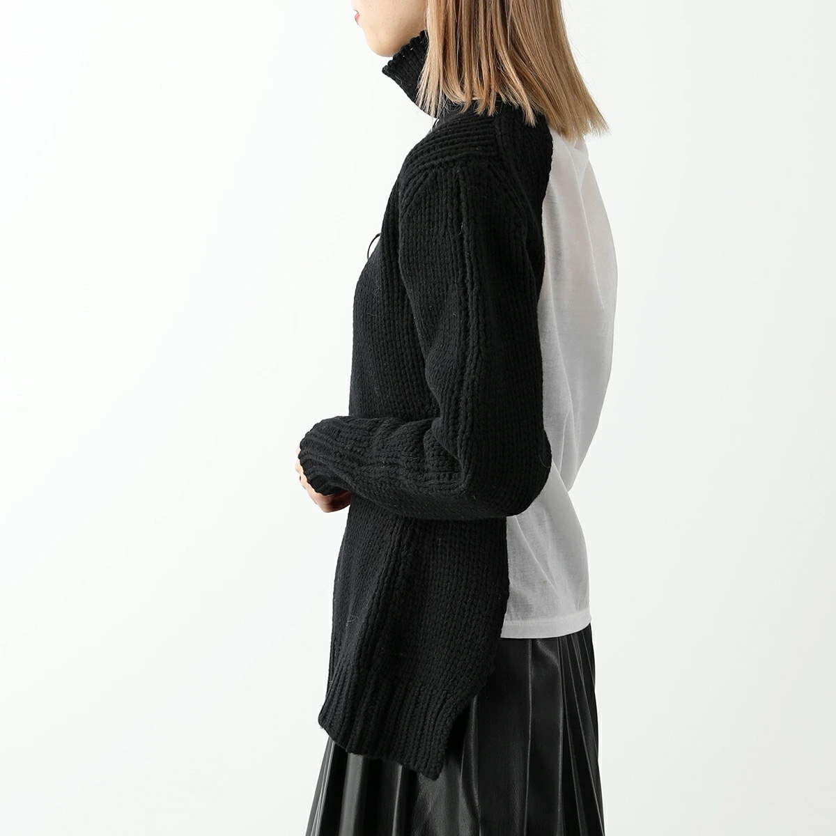 JIL SANDER ジルサンダー セーター J03GP0004 J14587 レディース ウール ハイネック バックオープン エプロンニット ローゲージ 001/BLACK JIL SANDER ジルサンダー セーター J03GP0004 J14587 レディース ウール ハイネック バックオープン エプロンニット ローゲージ 001/BLACK