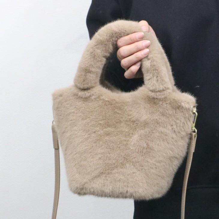 【期間限定】エコファー 2way トートバッグ ショルダー付き バッグ ミニショルダー もこもこ 【akb409-011】【予約販売:15-20日】宅込 【期間限定】エコファー 2way トートバッグ ショルダー付き バッグ ミニショルダー もこもこ 【akb409-011】【予約販売:15-20日】宅込