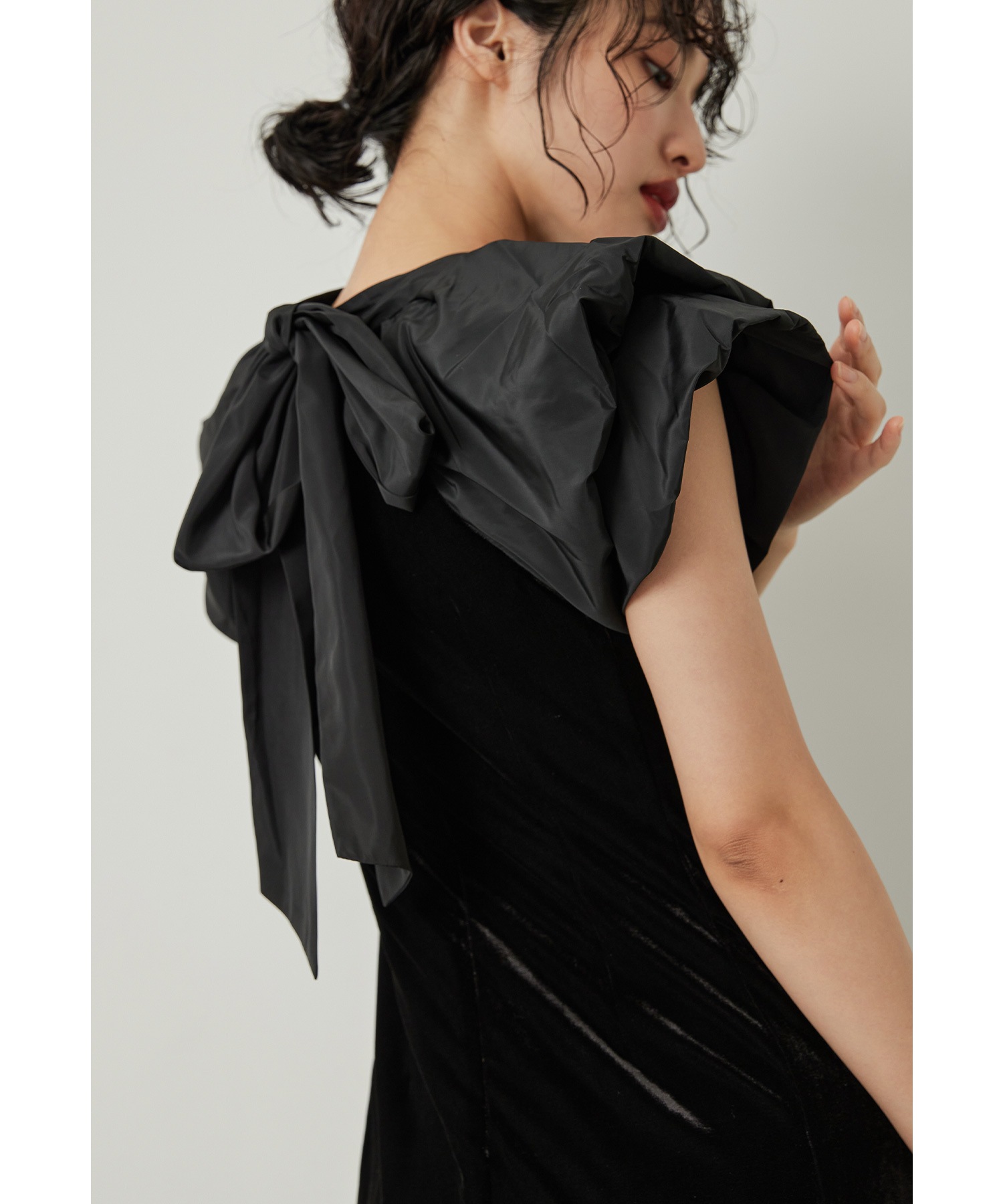 ドレープベロアドレス パーティードレス 結婚式 バルーンスリーブ ドット Iライン タイト お呼ばれ パーティー 二次会 披露宴 謝恩会 成人式 同窓会 卒業式 デート ディナー フォーマル