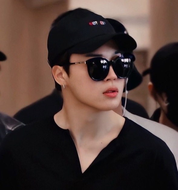 MOTIFEST BTS JIMIN 着用 Basic Rainbow Impact Cap KSTARスタイル