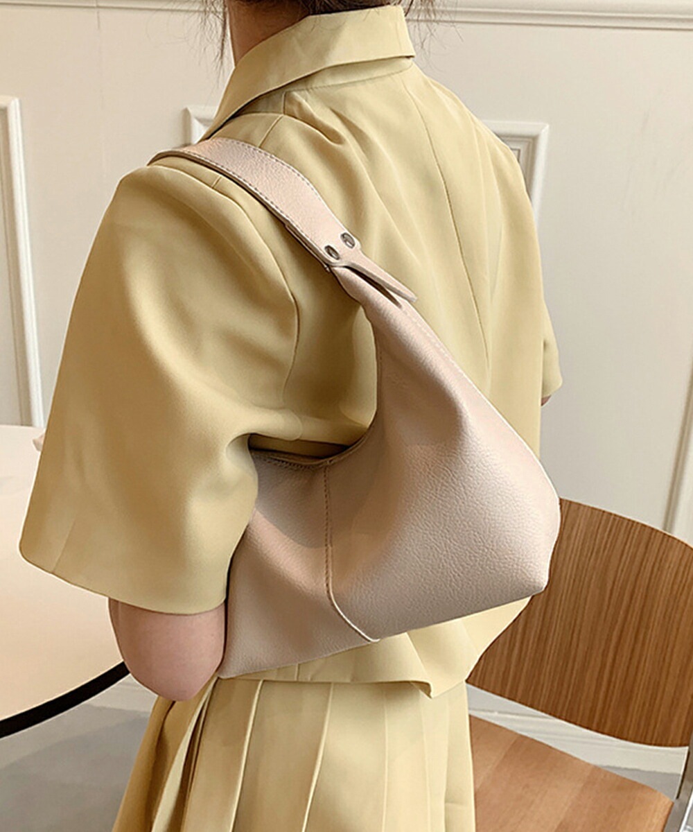 6色ブラック オフホワイト ピンクベージュ ブルー グリーン イエロー バッグ ショルダーバッグ OL 通勤 通学 鞄 韓国風ファッション インスタ 撮影 アイドルフェイクレザーワンハンドルバッグ 韓 6色ブラック オフホワイト ピンクベージュ ブルー グリーン イエロー バッグ ショルダーバッグ OL 通勤 通学 鞄 韓国風ファッション インスタ 撮影 アイドルフェイクレザーワンハンドルバッグ 韓