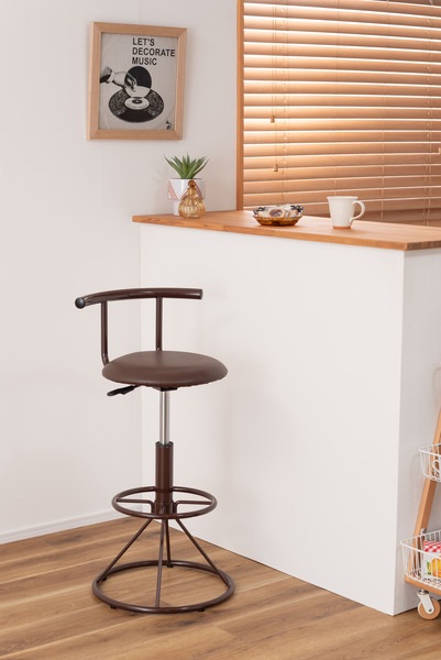 キリク キッチンハイチェア PC-105BR PC-105WH ブラウン 茶 ホワイト 白 2色 カウンターチェア ハイスツール 回転式 昇降機能付 足置き付 ソフトレザー 椅子 インテリア 家具 お キリク キッチンハイチェア PC-105BR PC-105WH ブラウン 茶 ホワイト 白 2色 カウンターチェア ハイスツール 回転式 昇降機能付 足置き付 ソフトレザー 椅子 インテリア 家具 お