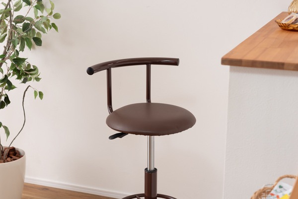 キリク キッチンハイチェア PC-105BR PC-105WH ブラウン 茶 ホワイト 白 2色 カウンターチェア ハイスツール 回転式 昇降機能付 足置き付 ソフトレザー 椅子 インテリア 家具 お キリク キッチンハイチェア PC-105BR PC-105WH ブラウン 茶 ホワイト 白 2色 カウンターチェア ハイスツール 回転式 昇降機能付 足置き付 ソフトレザー 椅子 インテリア 家具 お