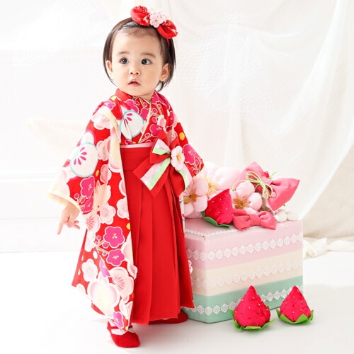 レンタルJAPAN STYLE 袴 1歳 女の子 ひな祭り 雛祭り 衣装赤地にレトロ梅とうさぎ女の子 赤ちゃん ベビー 一歳 着物 衣装 和服 初節句 ハーフバースデー 誕生日 正月 桃の節句