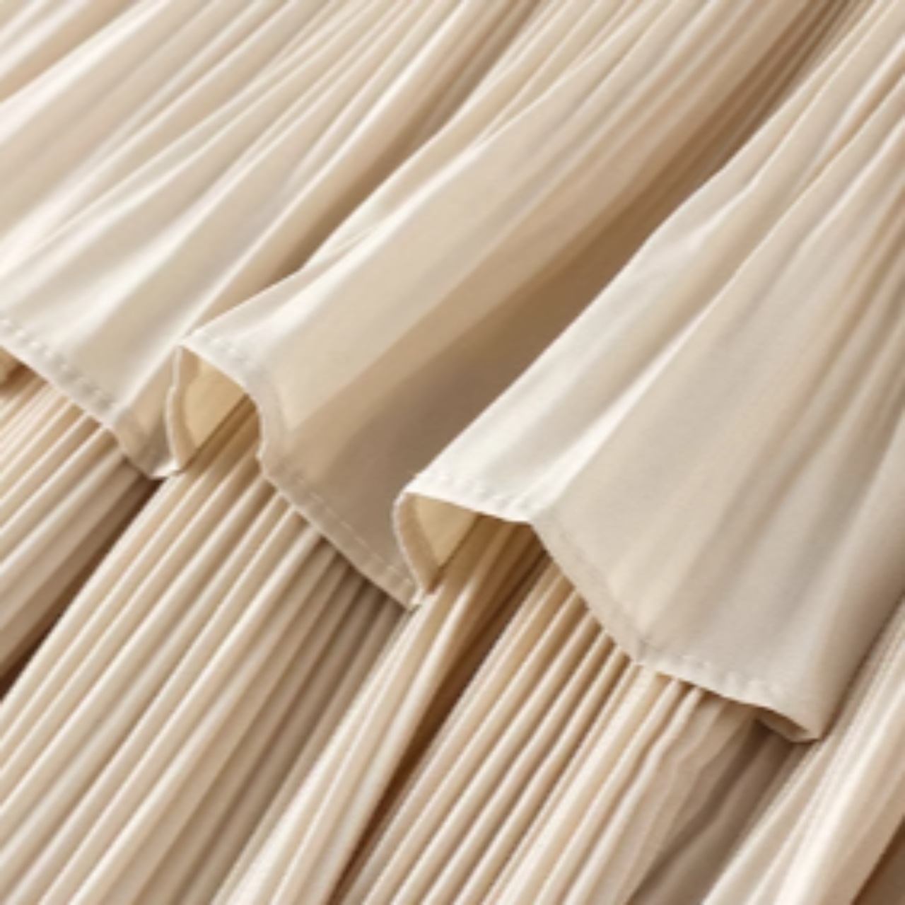 ボトムス スカート ミモレ丈スカート 段フリル ミモレ丈 セミフレア ウエストゴム かわいい 大人可愛い きれいめ シンプル カジュアル 上品 おしゃれ かっこいい 大人女子 こなれ感 個性的 主役級 ボトムス スカート ミモレ丈スカート 段フリル ミモレ丈 セミフレア ウエストゴム かわいい 大人可愛い きれいめ シンプル カジュアル 上品 おしゃれ かっこいい 大人女子 こなれ感 個性的 主役級