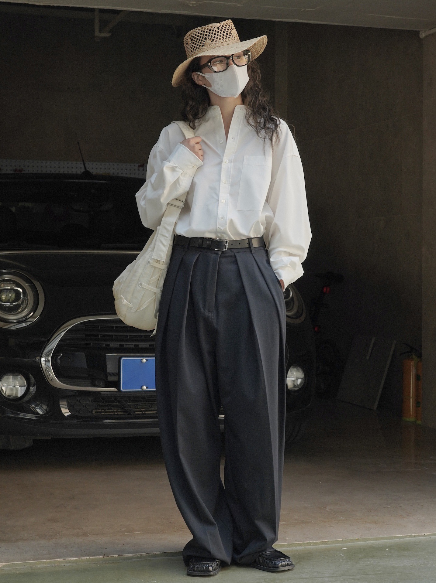 春と夏の新しい韓国の文学的な気質の風の輪郭のシャツの光と快適な涼しい感じカジュアルなトップス女性薄い