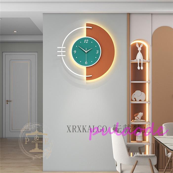 壁掛け時計 静音 掛け時計 時計クロック 夜光 金属製 部屋飾り 55X55CM 新生活応援 アクリル 引越し祝い おしゃれ 退職祝い ギフト電池