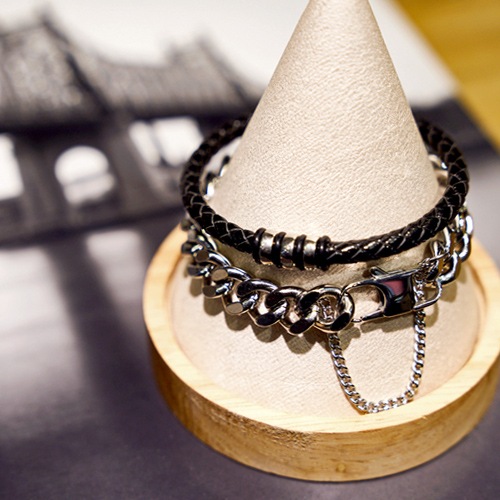 JBANS クラシックマキシム 227 トリプルリングレザー 417 ブレスレットセット (C1801-SE050BK) JBANS クラシックマキシム 227 トリプルリングレザー 417 ブレスレットセット (C1801-SE050BK)