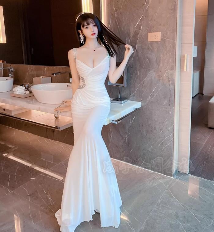 今月限りのお得なスレディース ノースリーブドレス ロングワンピース ボディコン vネック 胸元 メッシュ 透け感 ヒップラップ スリム キャバドレス ナイトドレス 風 セクシー 今月限りのお得なスレディース ノースリーブドレス ロングワンピース ボディコン vネック 胸元 メッシュ 透け感 ヒップラップ スリム キャバドレス ナイトドレス 風 セクシー