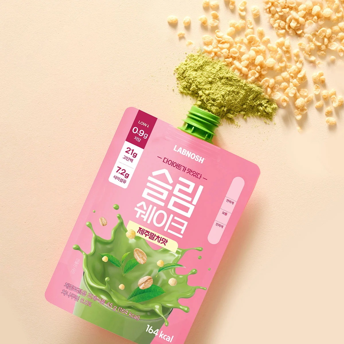 【苦み甘さの絶妙な調和/NEW】スリムシェイク 45gx14本(済州抹茶味)だイエット食品/ 高タンパク/ 高食物繊維/ ビタミン/ カルシウム/ スタンディングポーチタイプ/ タンパク質シェイク/