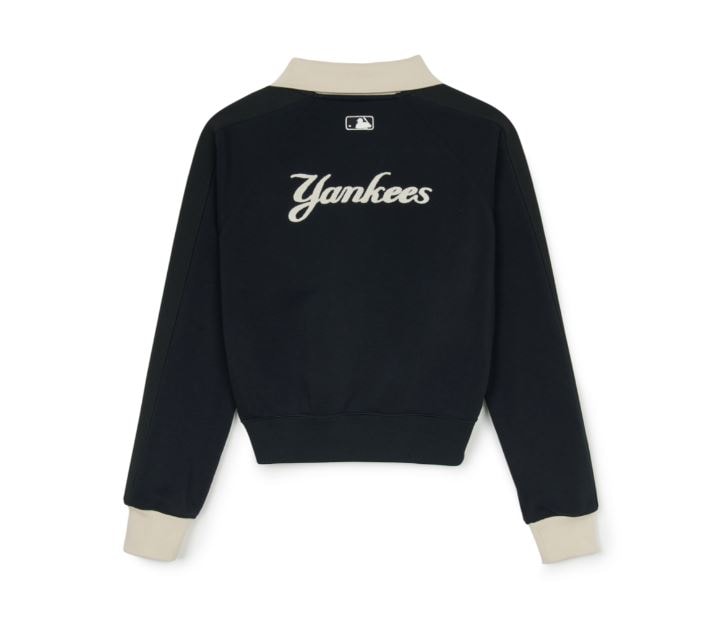 Sportive Varsity Crop Half Zip Up